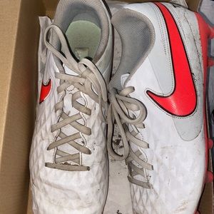 Nike Tiempo Legend 8 Club FG MG 'White Flash Crimson'